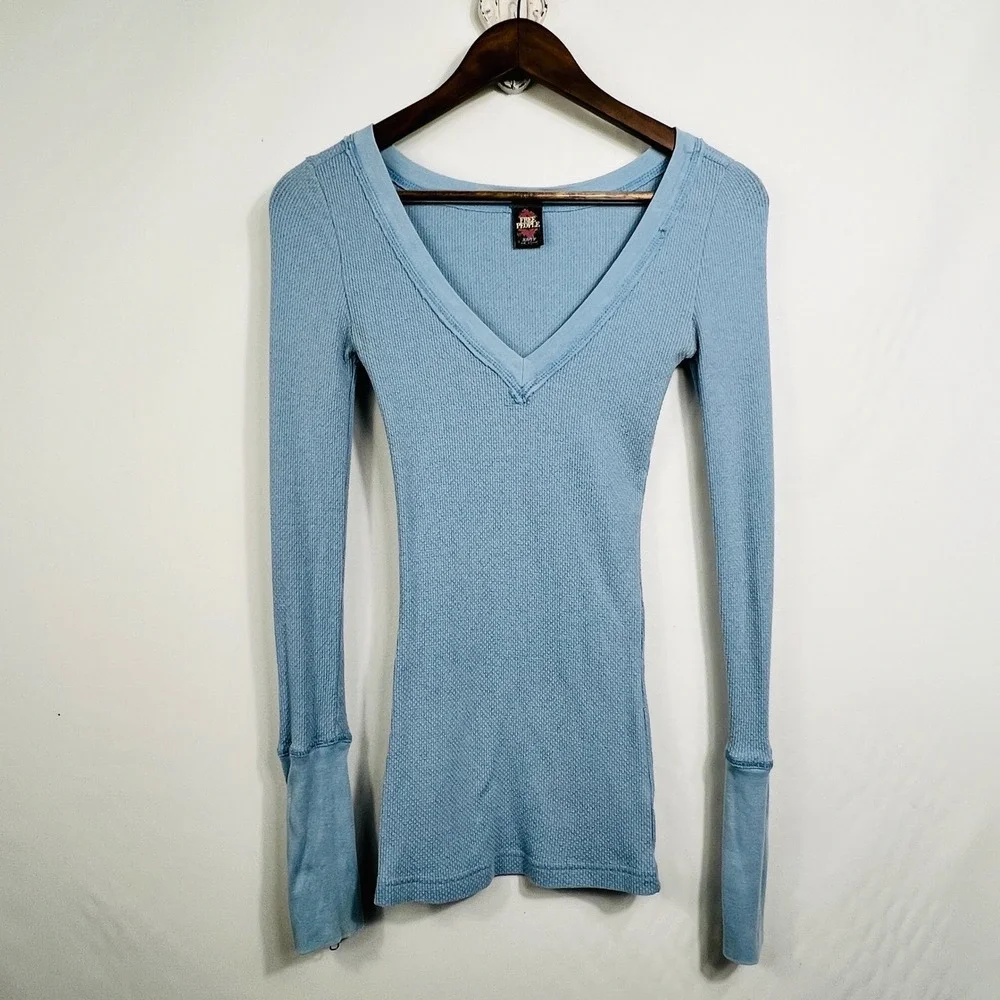 Free People Light Blue V-Neck Thermal Waffle Knit Top Zipper Cuffs‎ Womens XS